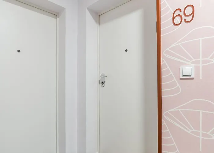 Jezyce By Bookinghost شقة